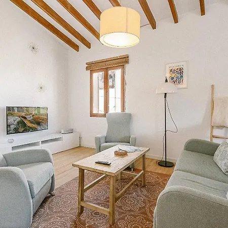 Townhouse With Puig De Maria View By Homevillas360 Сasa de vacaciones